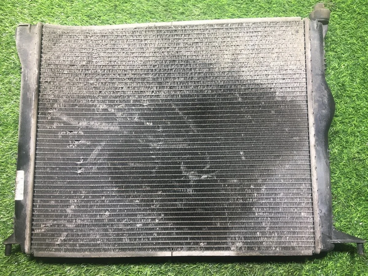 Радиатор (основной) Renault Sandero 1 (2009-2014)