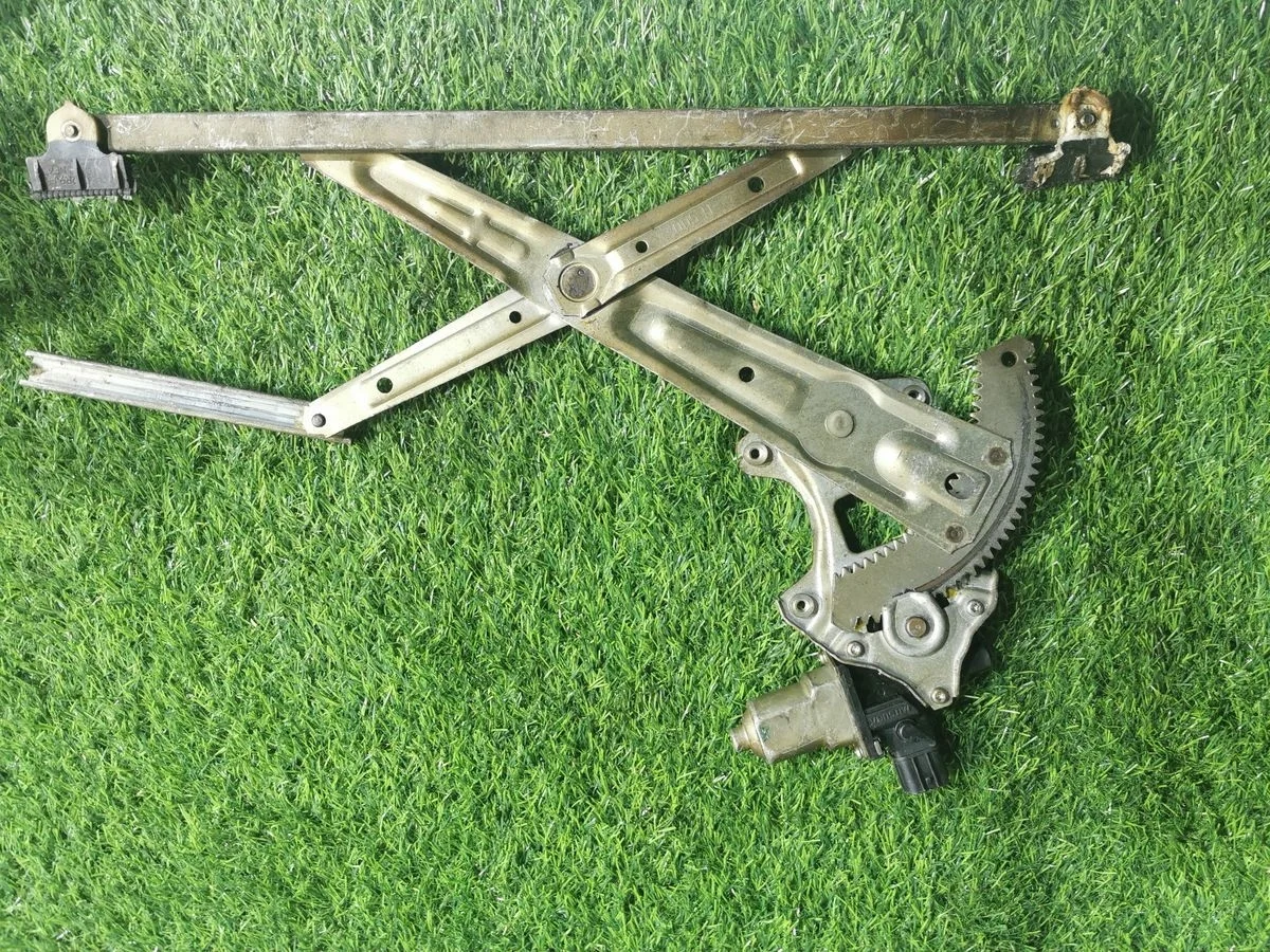 Стеклоподъемник электрический П.Л. Mitsubishi ASX