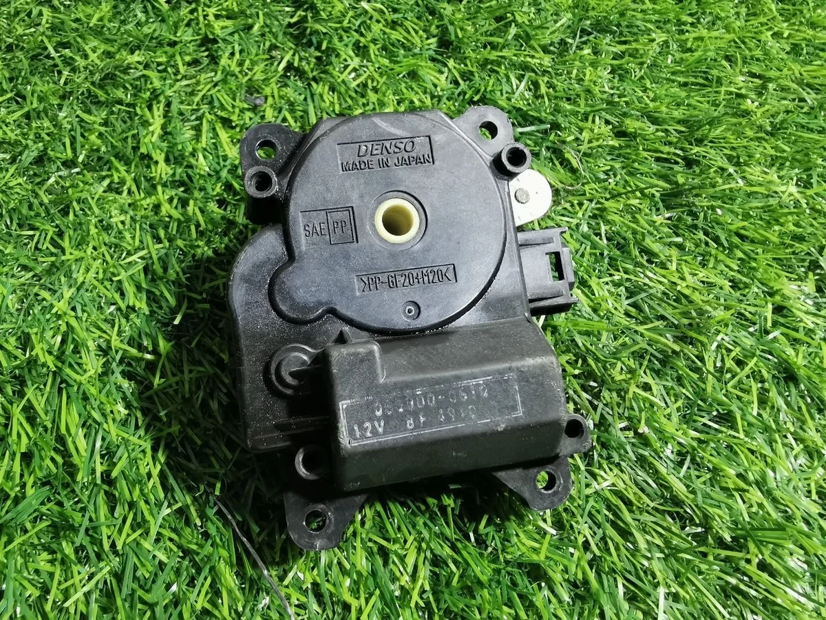 Моторчик заслонки отопителя Lexus RX330 (XU30) II