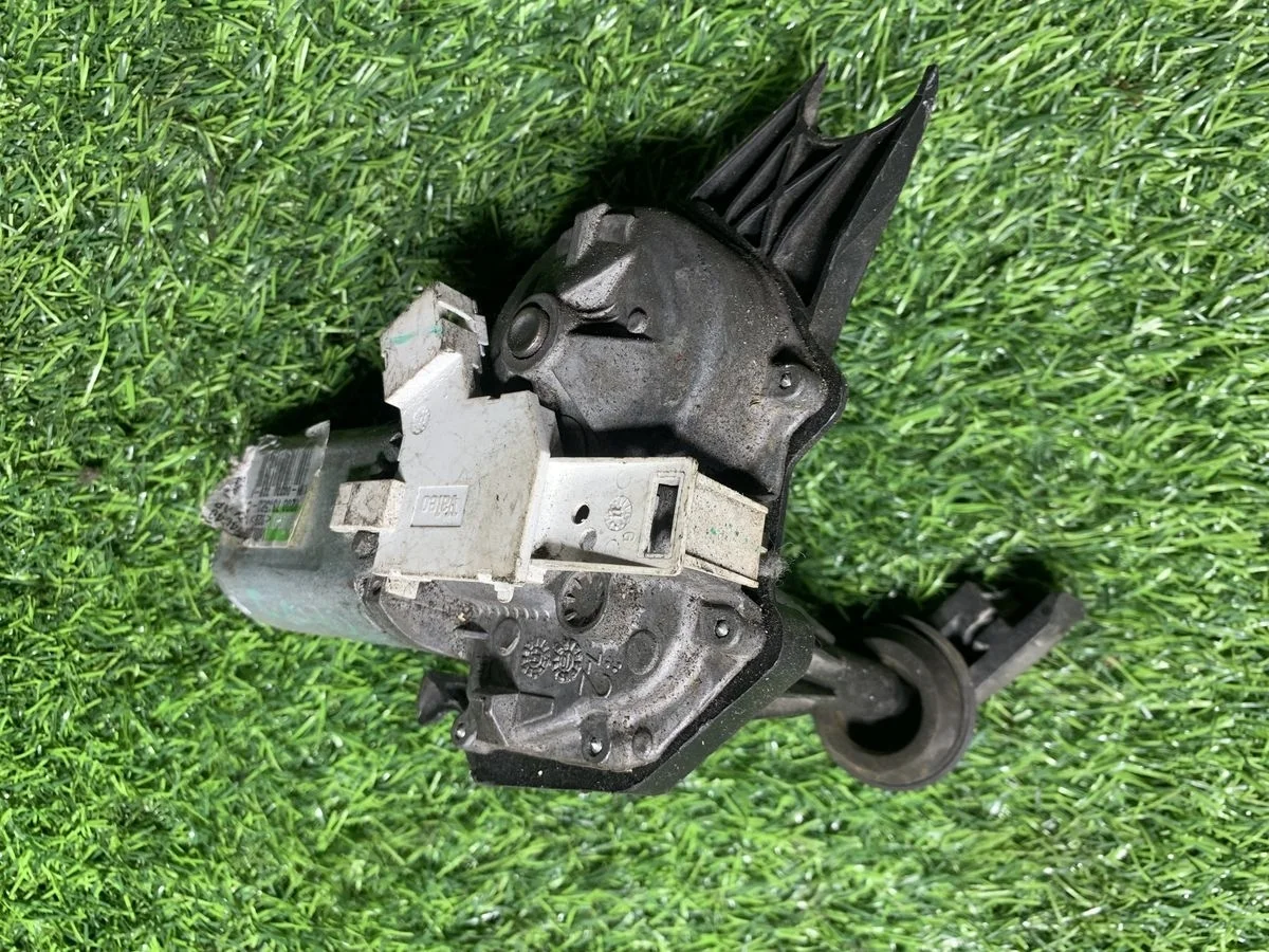 Моторчик стеклоочистителя задний Renault Duster