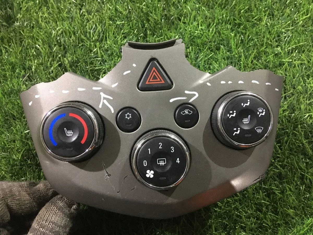 Блок управления климат-контролем Chevrolet Aveo