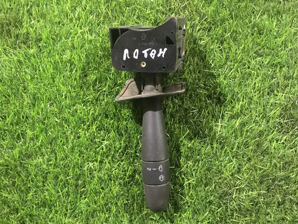 Переключатель стеклоочистителей Renault Logan 1