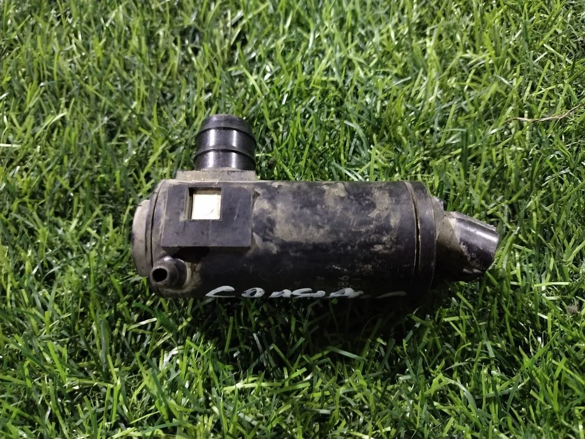 Насос омывателя фар Hyundai Solaris I (2010—2014)