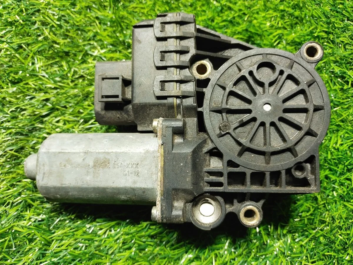 Мотор стеклоподъемника AUDI A6 (С5) II