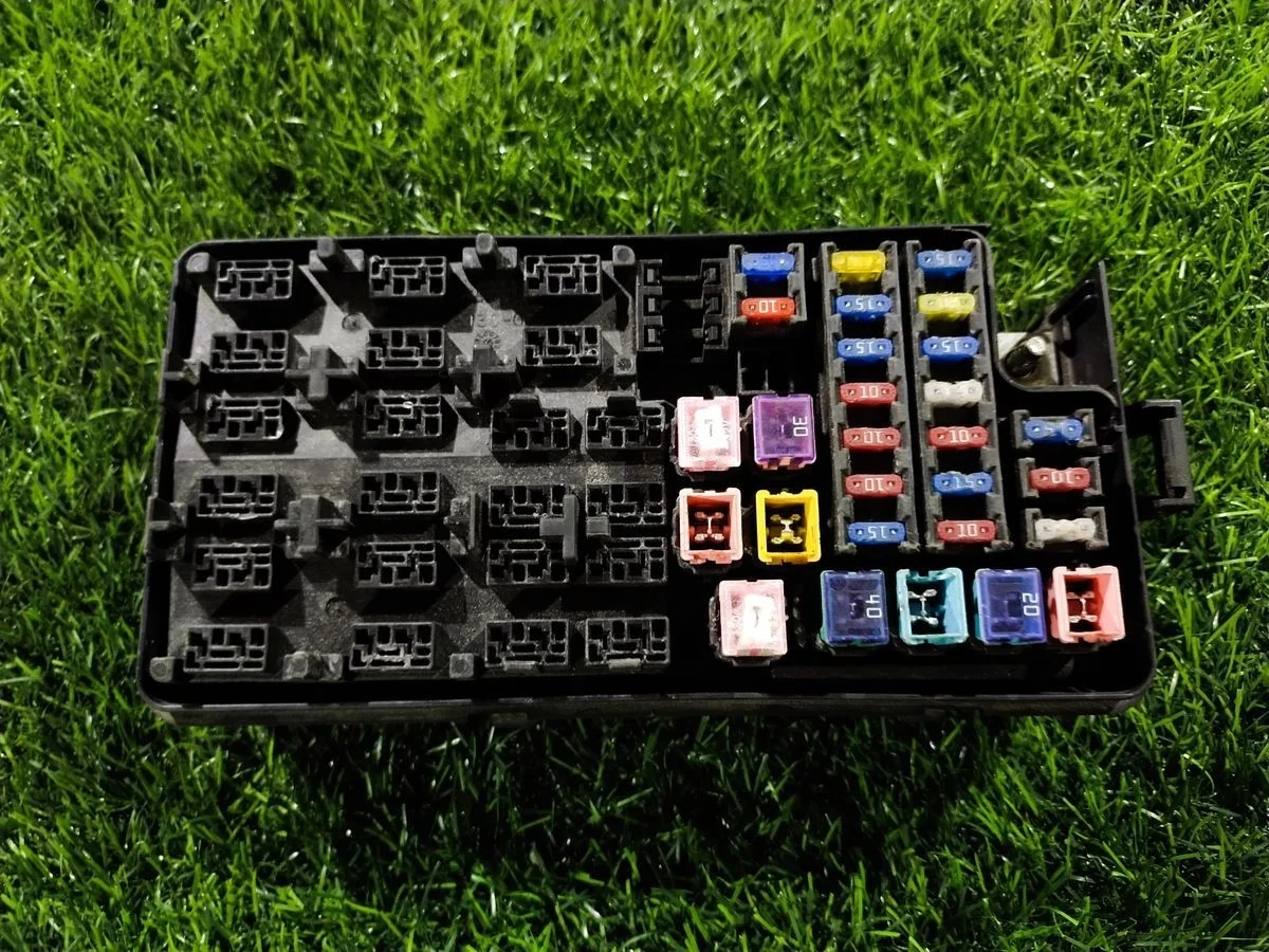 Блок предохранителей Chevrolet Lacetti (J200) I