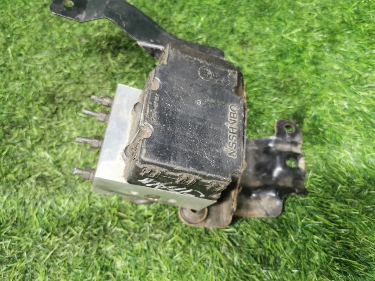 Блок ABS Mitsubishi Space Wagon II