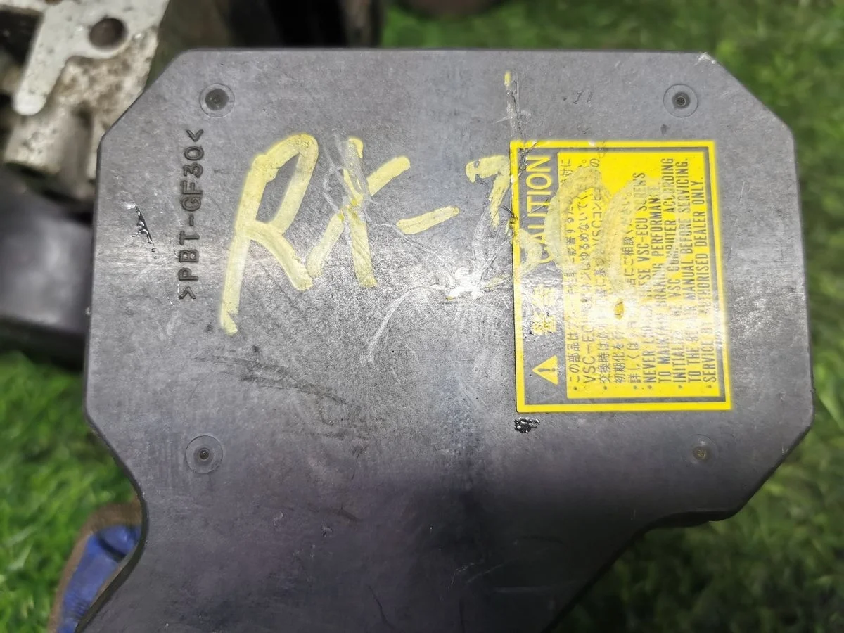 Блок ABS Lexus RX300 (XU30) II