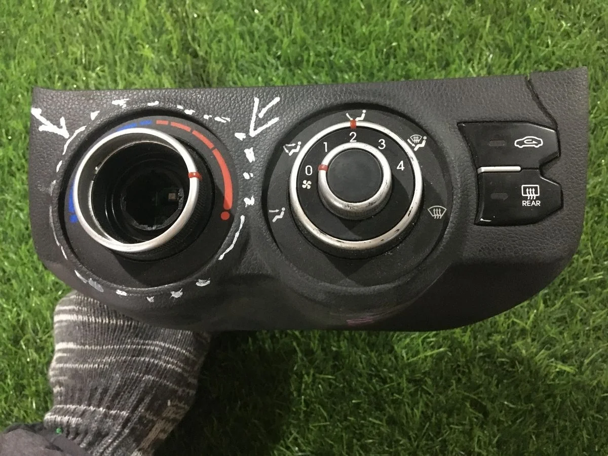 Блок управления печкой 2011-2017 Kia Rio