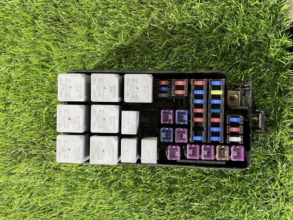 Блок предохранителей Chevrolet Lacetti