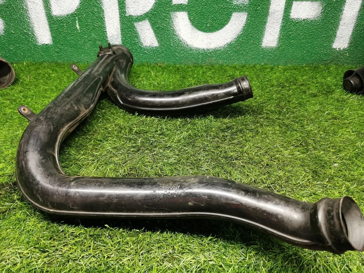 Патрубок интеркулера на Volvo S80 I