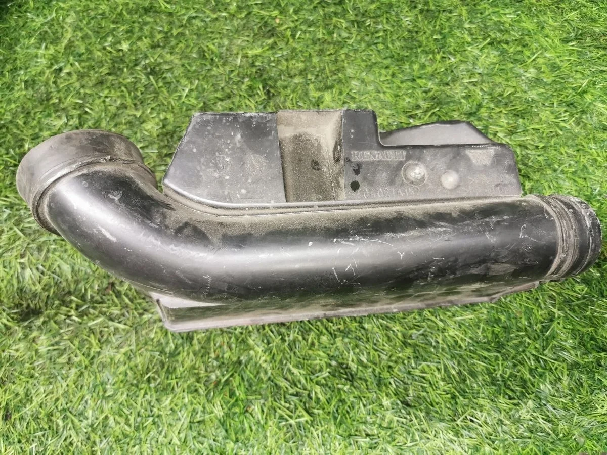 Патрубок воздушного фильтра Nissan Almera (G15) 3