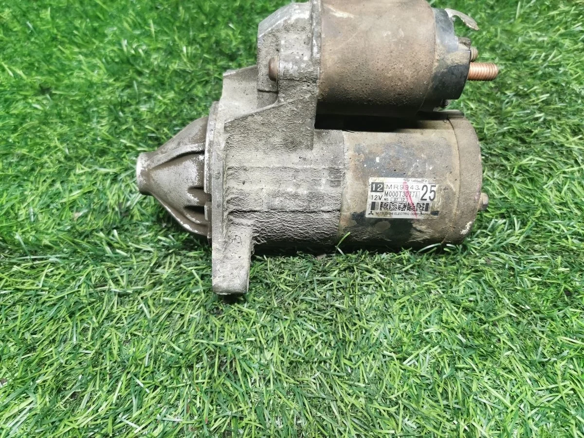 Стартер на Mitsubishi Pajero Io