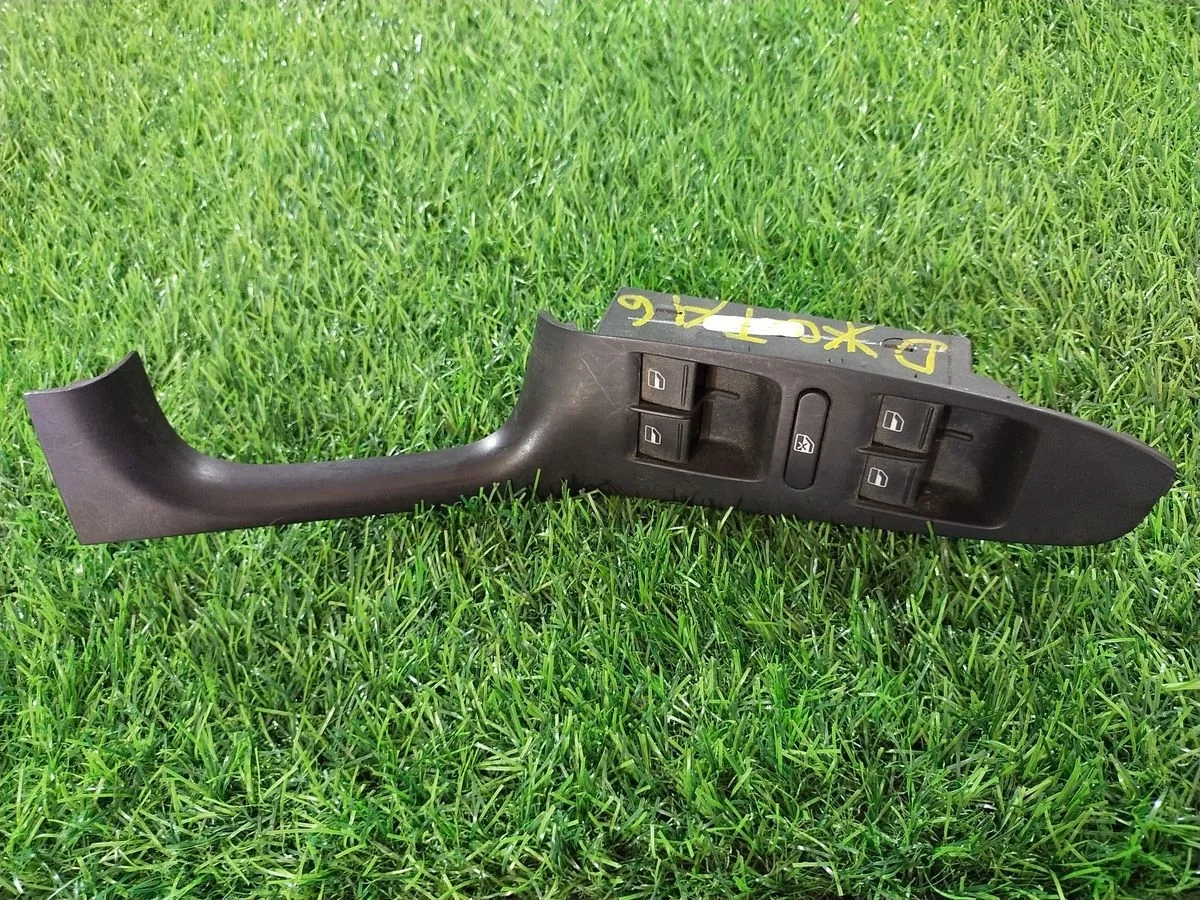 Блок управления стеклоподъемниками Volkswagen