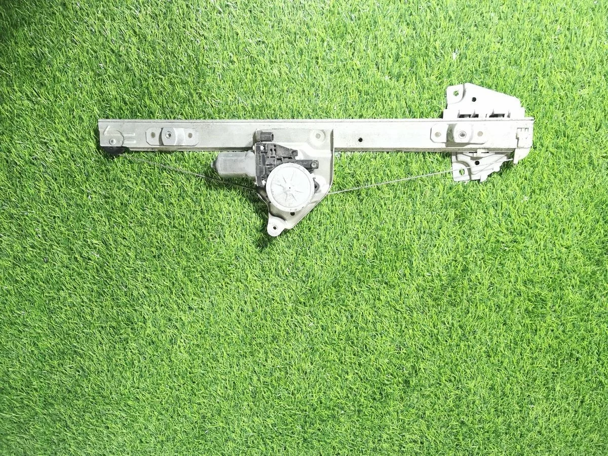 Стеклоподъемник электр. п. п. на Suzuki