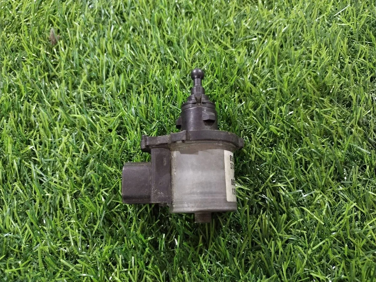 Корректор фар Toyota Harrier (XU30) II