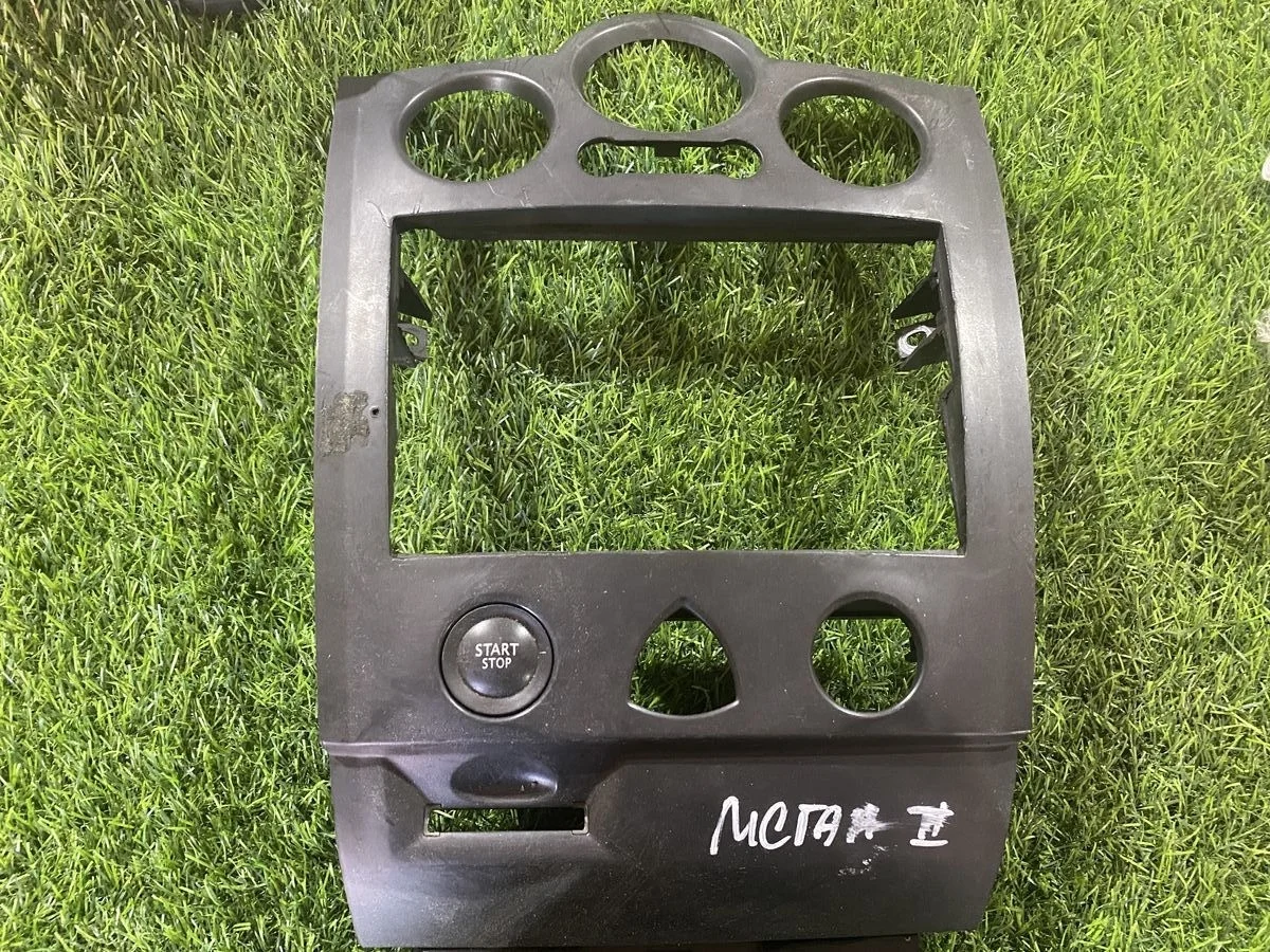 Накладка на центральную панель Renault Megane 2