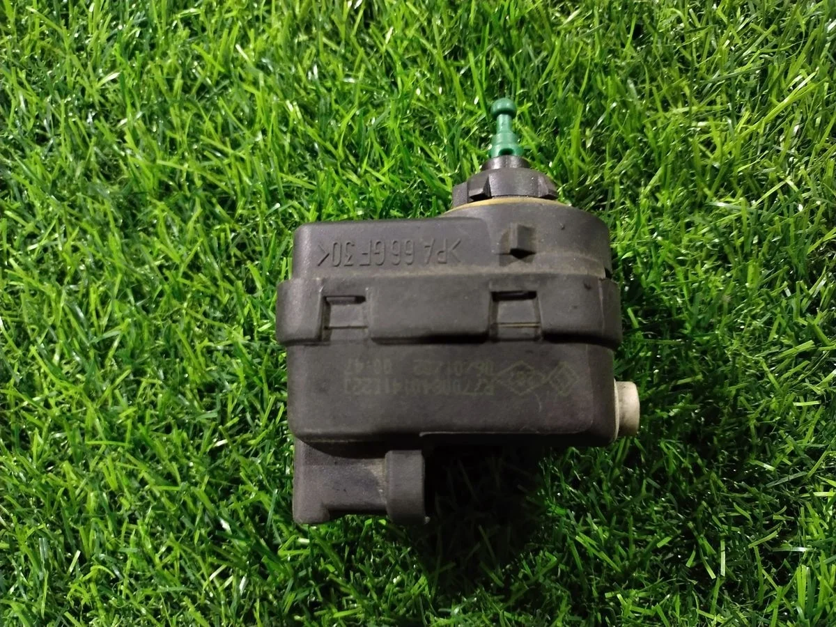 Моторчик корректора фары Renault Megane I