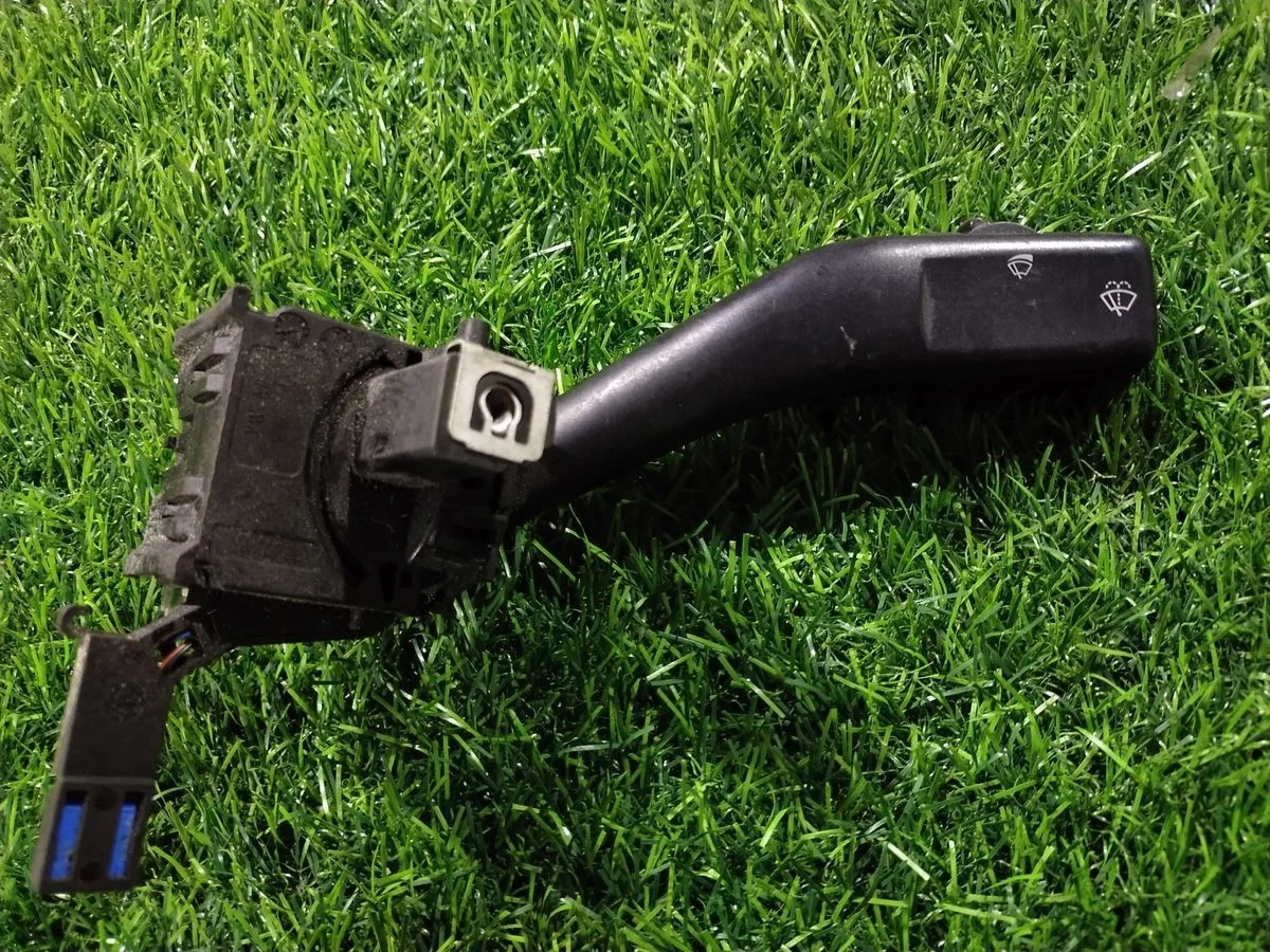 Переключатель подрулевой Volkswagen Caddy (2K) III