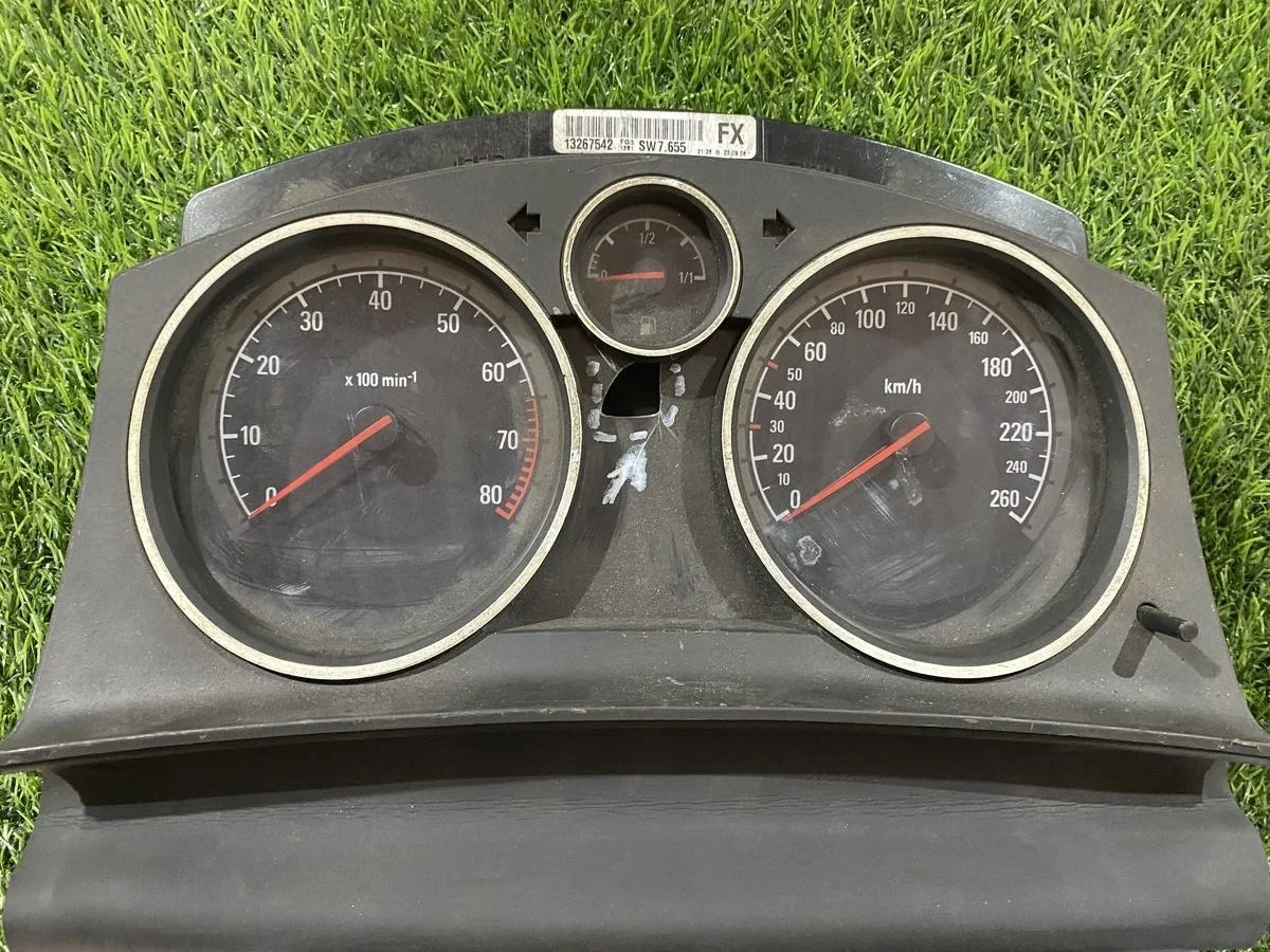 Панель приборов Opel Astra H