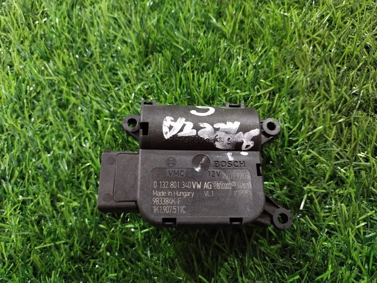 Сервопривод отопителя Volkswagen Jetta (NF) VI