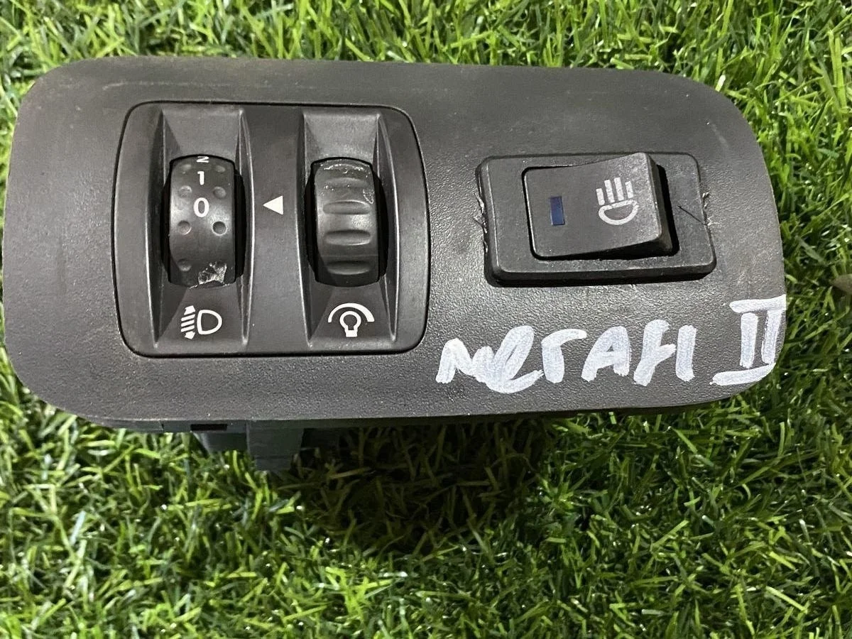 Блок управления светом Renault Megane