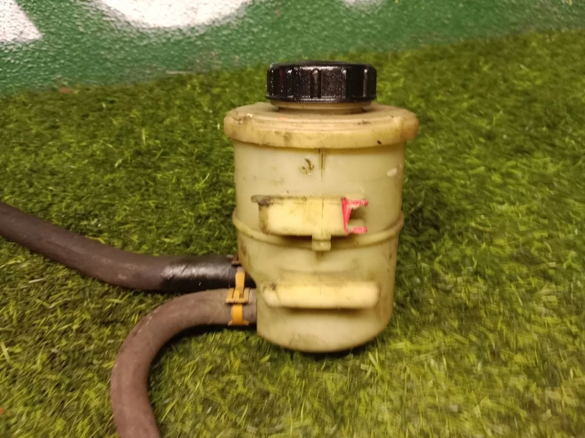 Бачок ГУР для Лада Ларгус