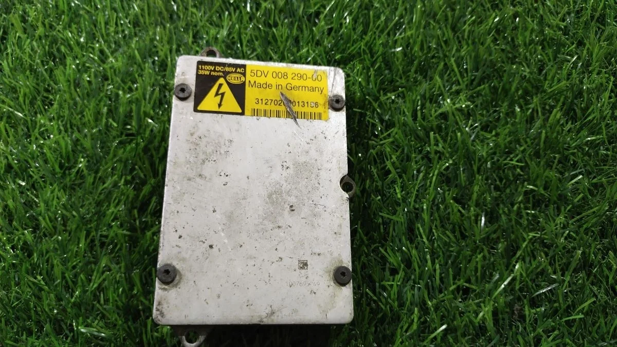 Блок розжига ксенона фары xenon BMW X5 (E53) I