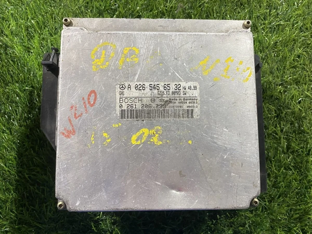 Блок управления двигателем Mercedes-Benz E-Class