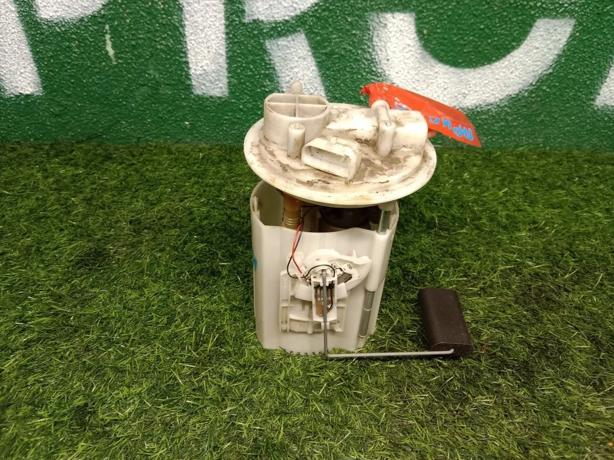 Топливный насос в сборе для Лада Приора