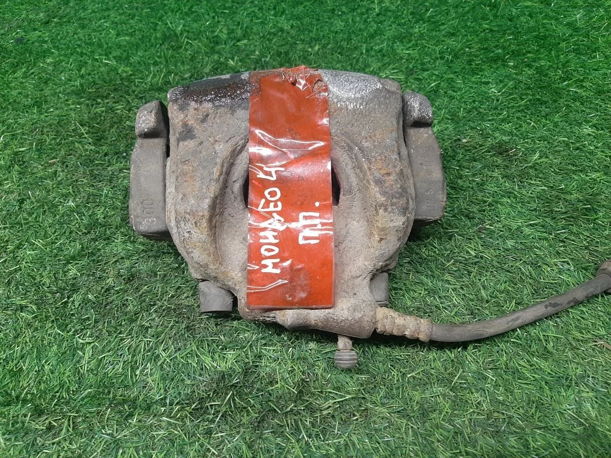 Суппорт передний правый на Ford Mondeo 4