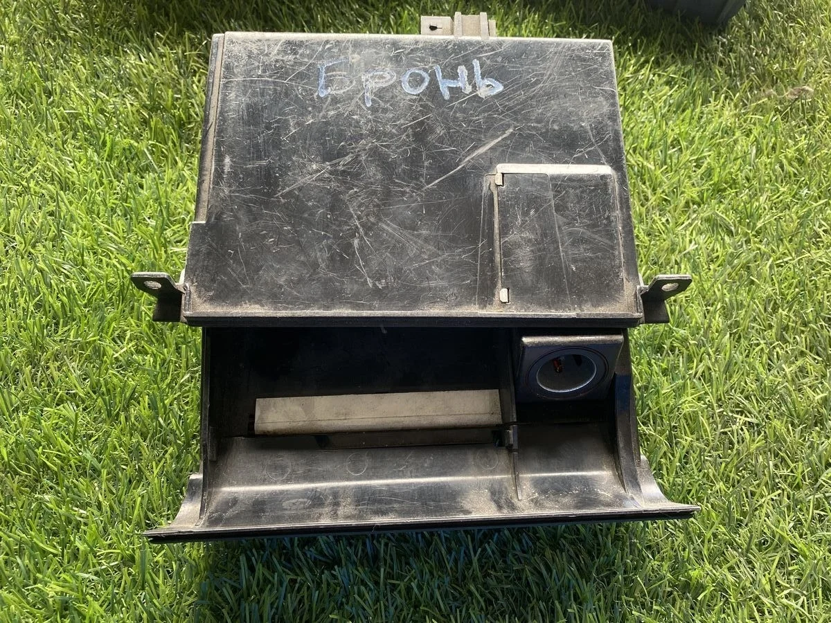 Пепельница передняя Audi A6 C5 (1997—2001)