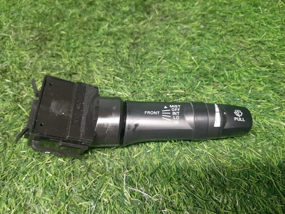 Переключатель подрулевой на Mitsubishi Lancer X