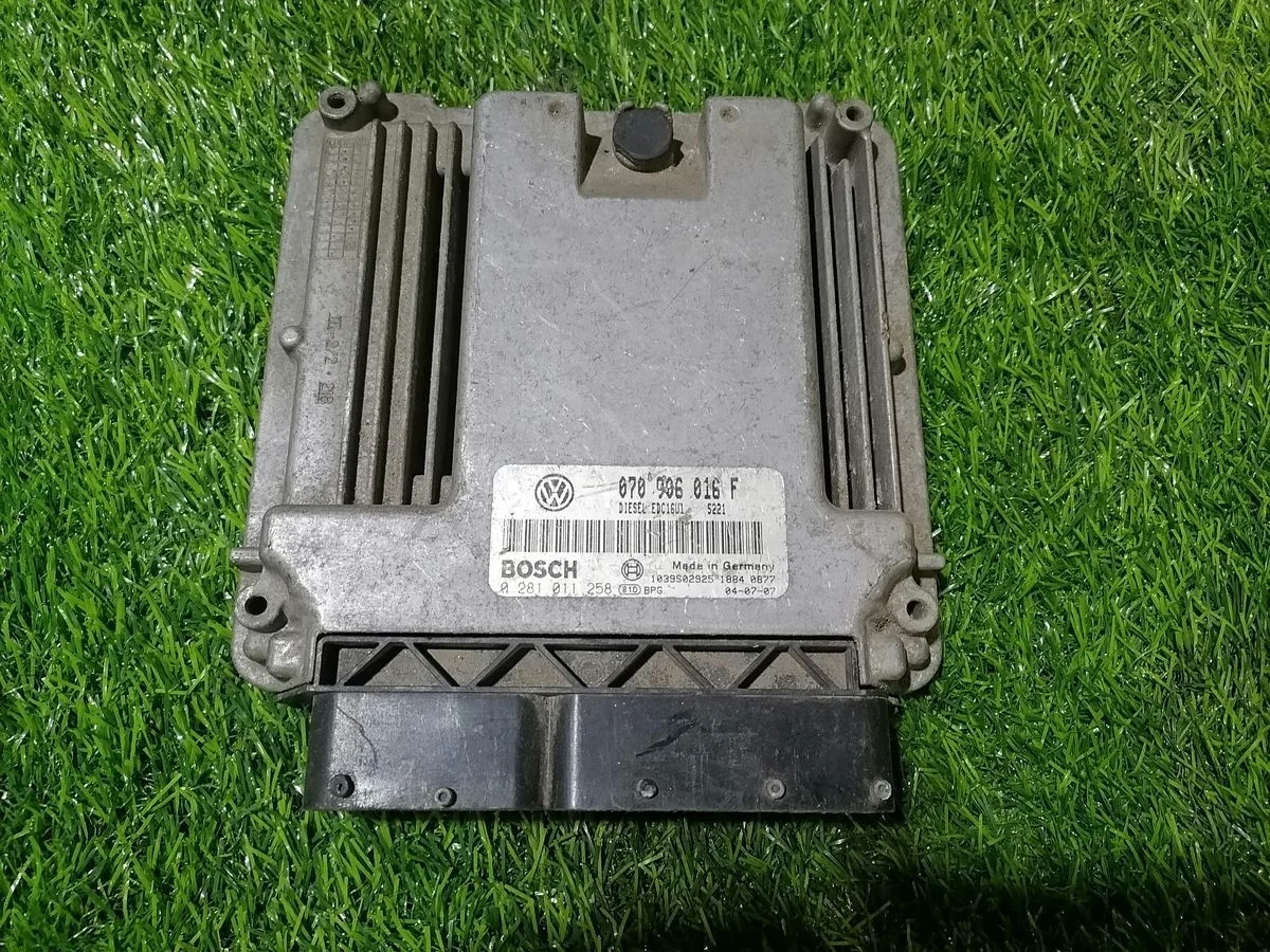 Блок управления двигателем Volkswagen Touareg (GP)