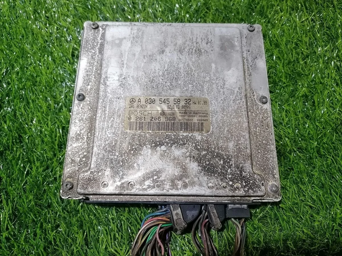 Блок управления двигателем Mercedes M112