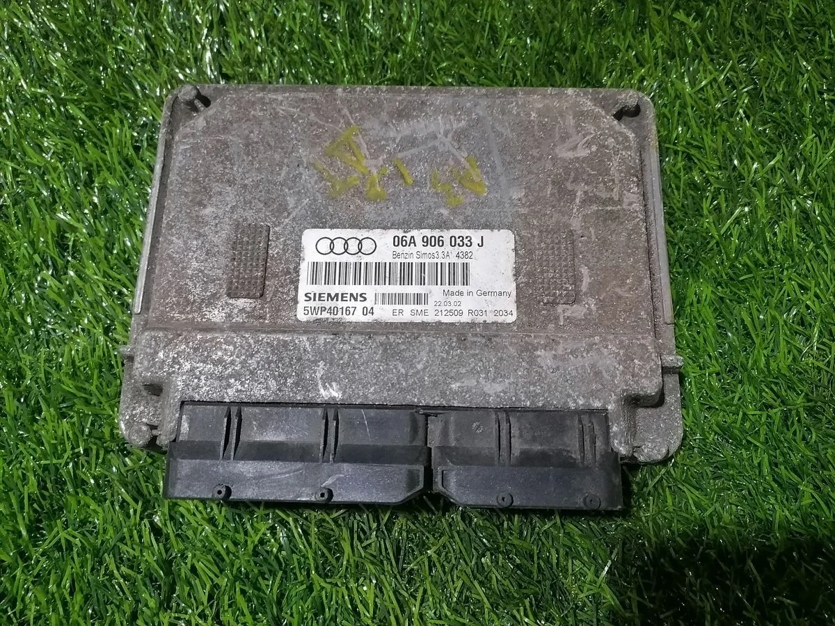 Блок управления двигателем Volkswagen Golf Mk6