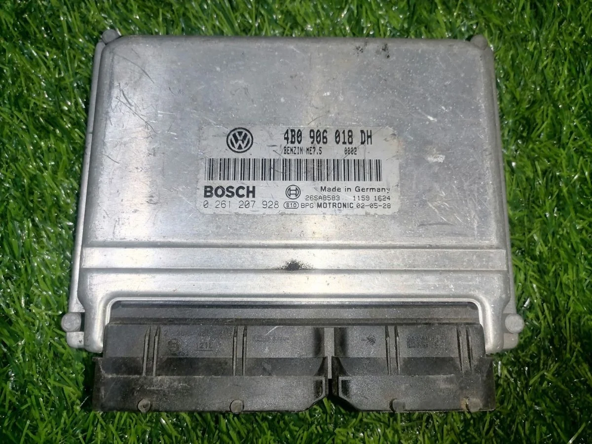 Блок управления двигателем Volkswagen Passat B5