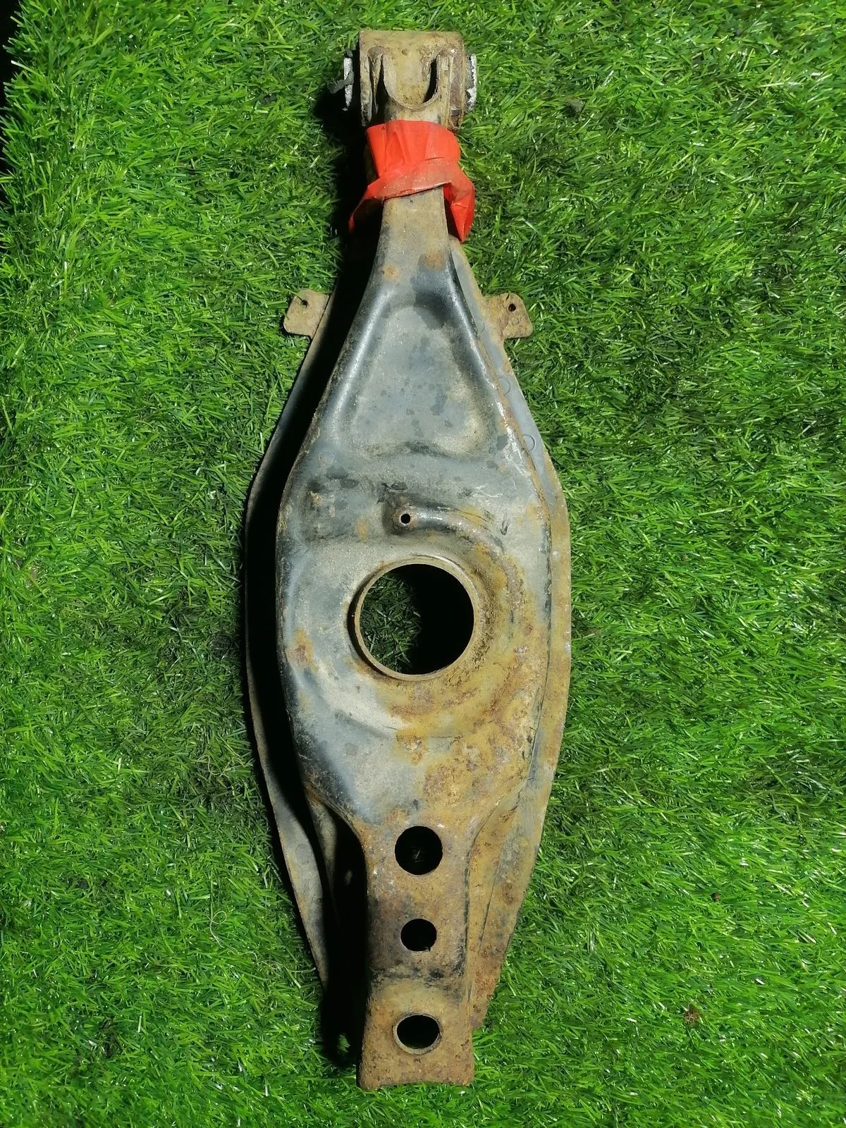 Задний рычаг Mercedes C-Class (W203) II