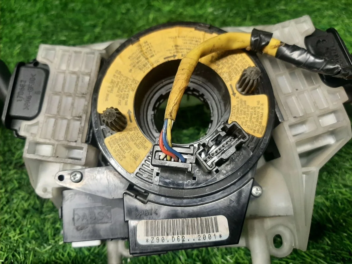 Шлейф подрулевой SRS на Mazda 3 BK