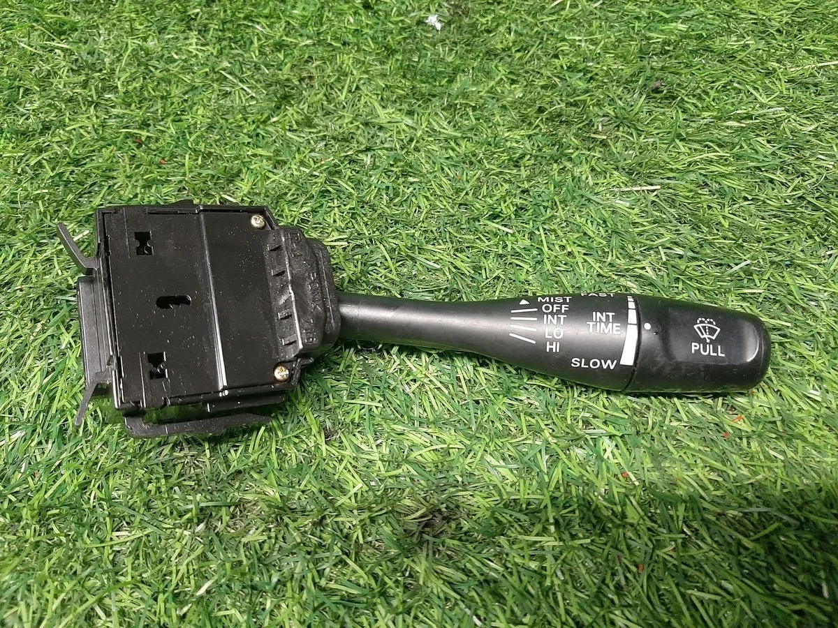 Переключатель подрулевой на Mitsubishi Lancer 9