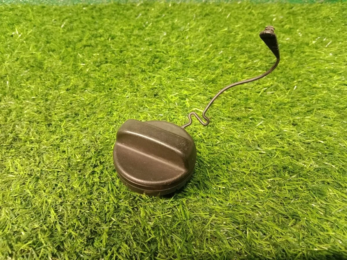 Крышка бензобака для Toyota Corolla E150