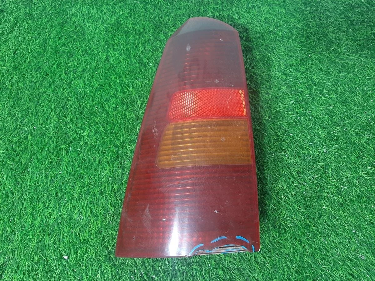 Фонарь левый на Ford Focus 1