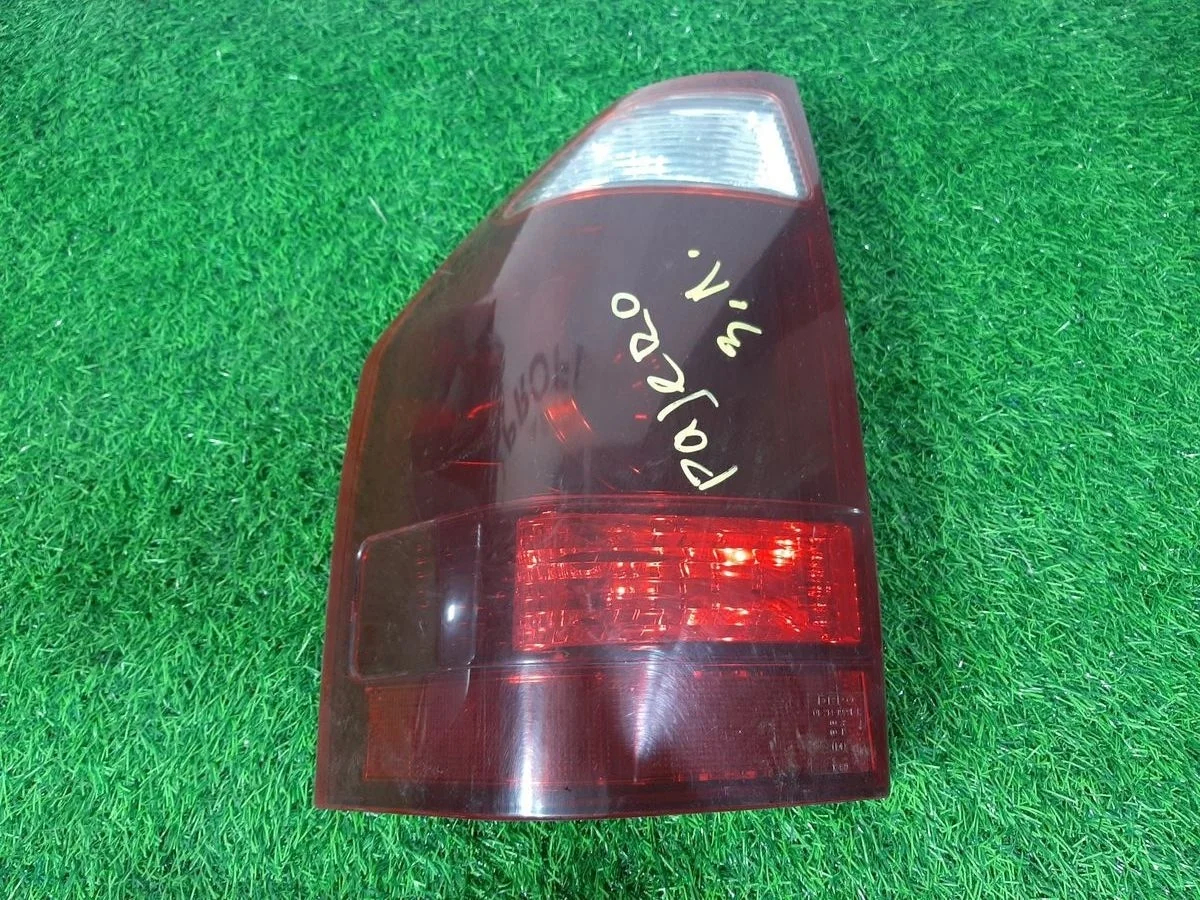 Фонарь левый на Mitsubishi Pajero 3