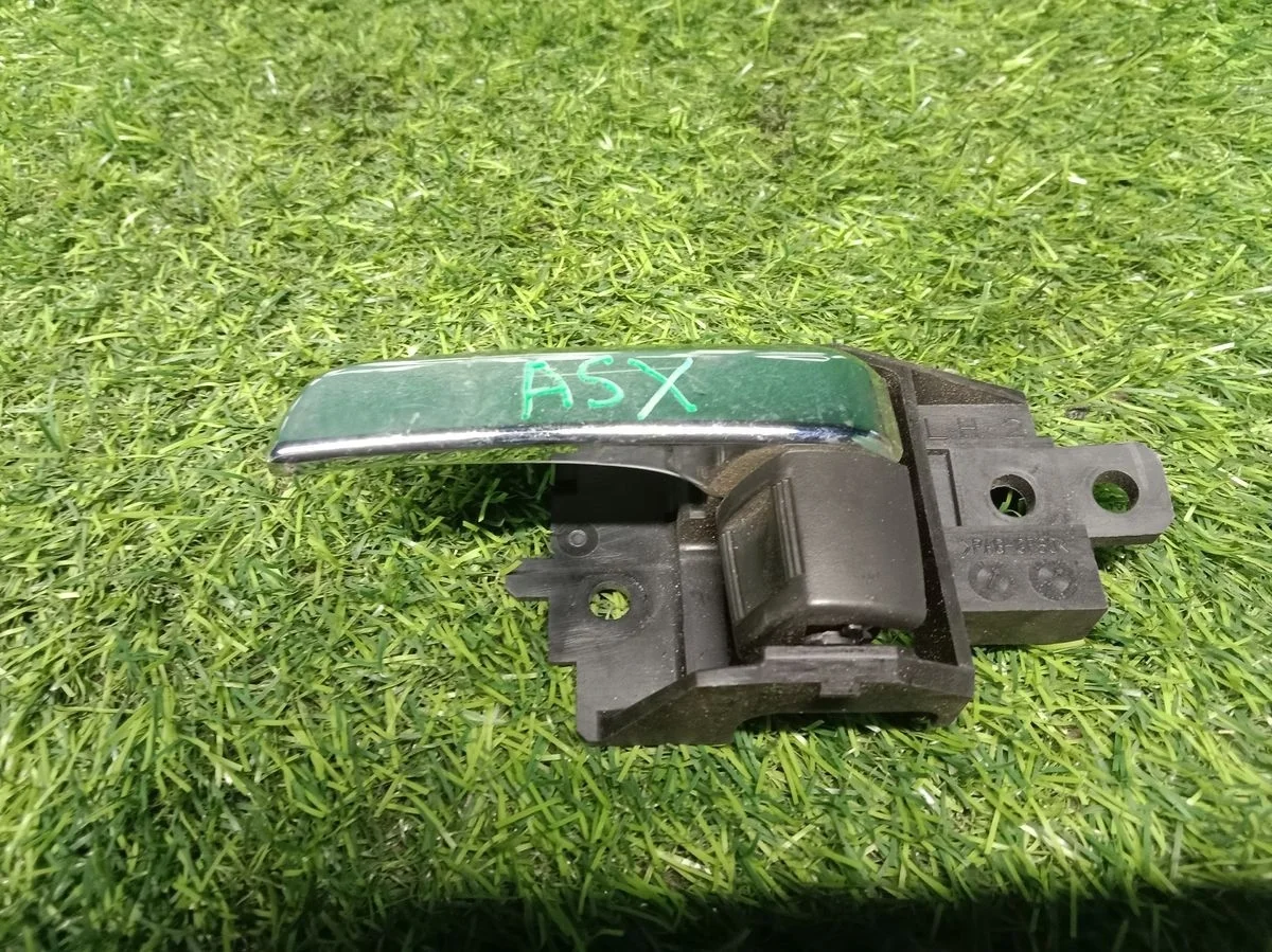 Ручка двери внутренняя левая Mitsubishi ASX