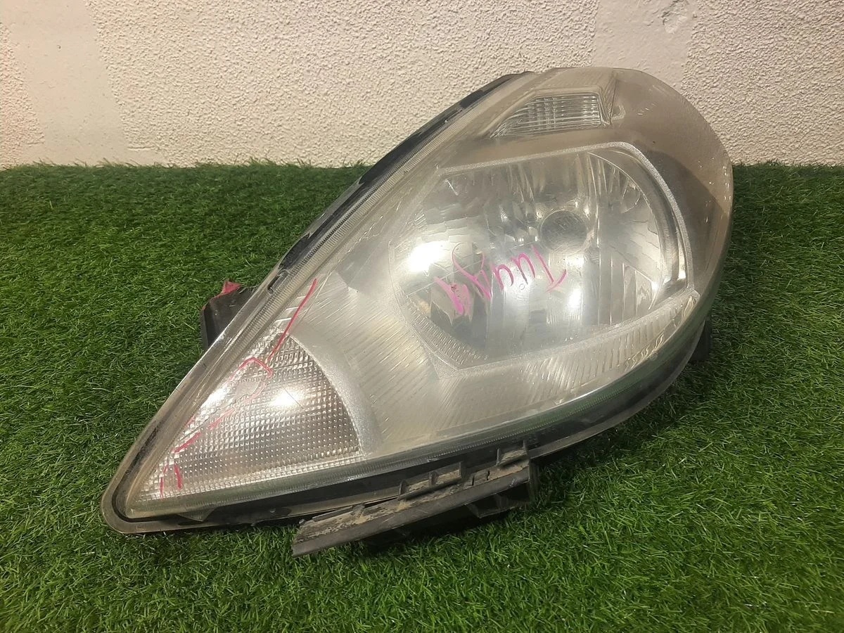 Фара левая на Nissan Tiida C11