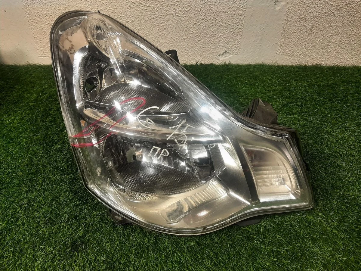 Фара левая на Nissan Almera 3 G15