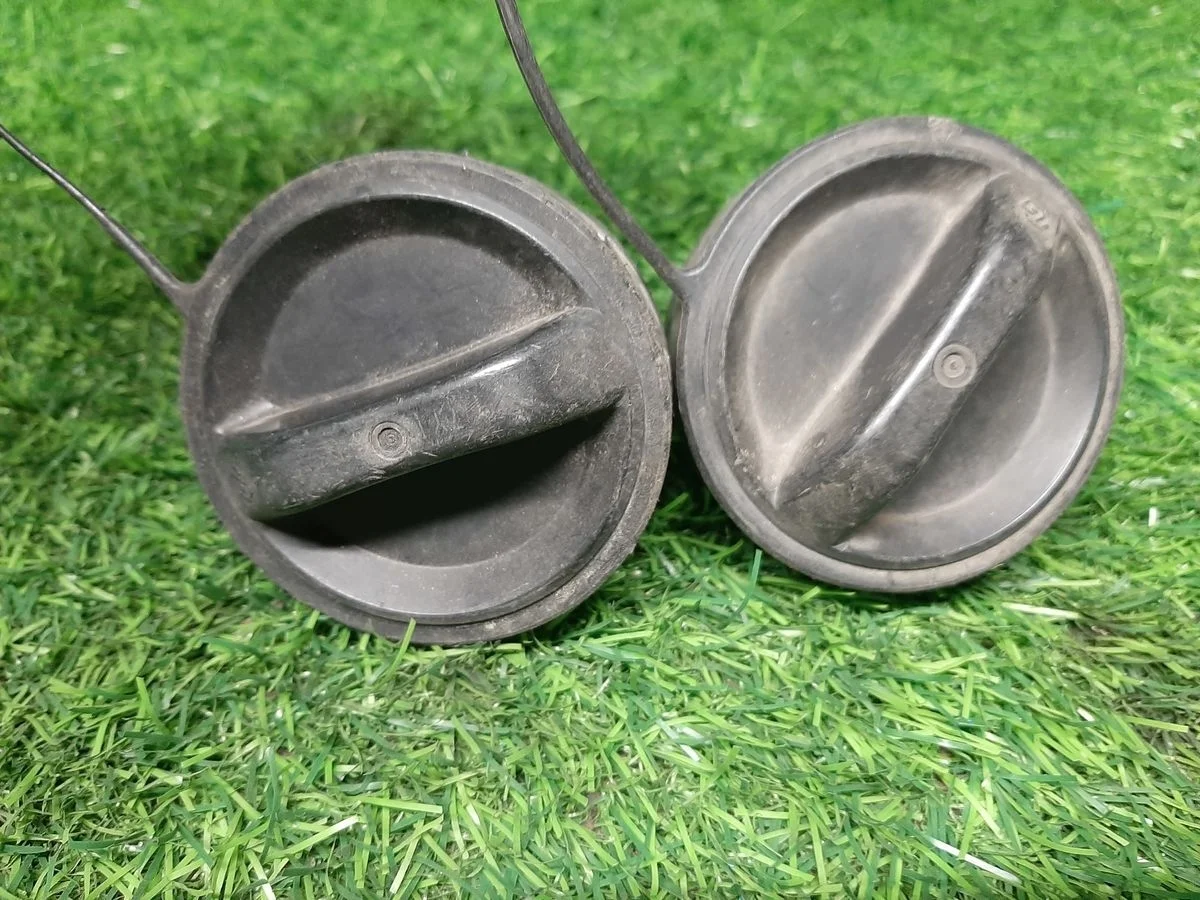 В наличии: Крышка бензобака Toyota Corolla E120