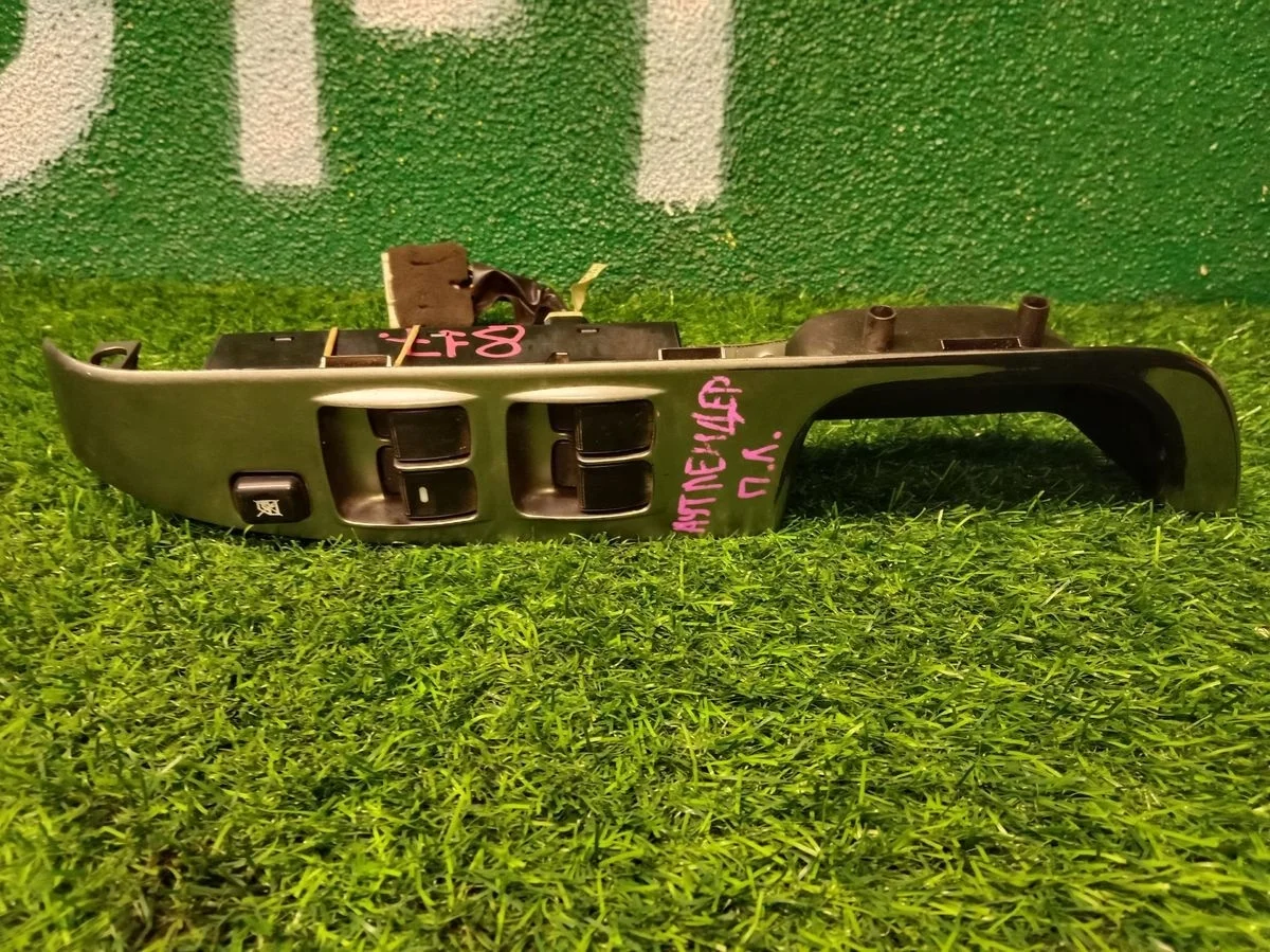 Блок управления стеклоподъемниками Mitsubishi L200