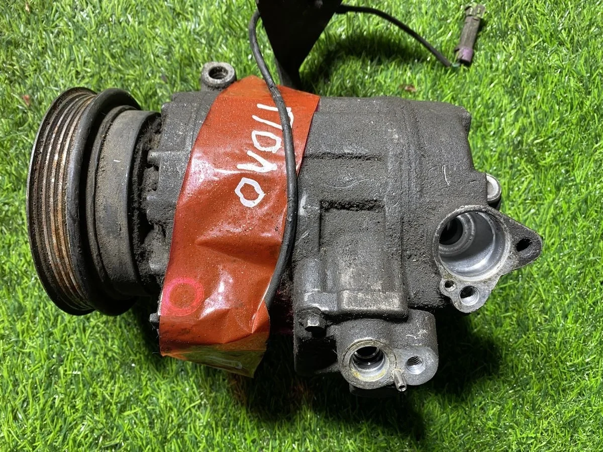 Компрессор кондиционера VW Polo