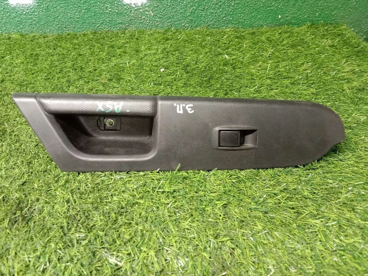 Кнопка  стеклоподъемника Mitsubishi ASX 1