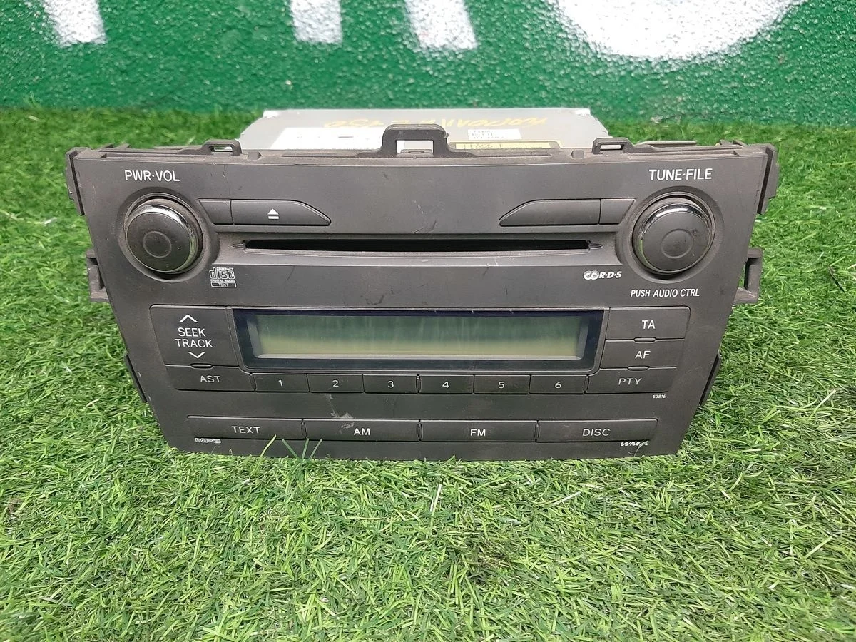 В наличии: Магнитола на Toyota Corolla X E150